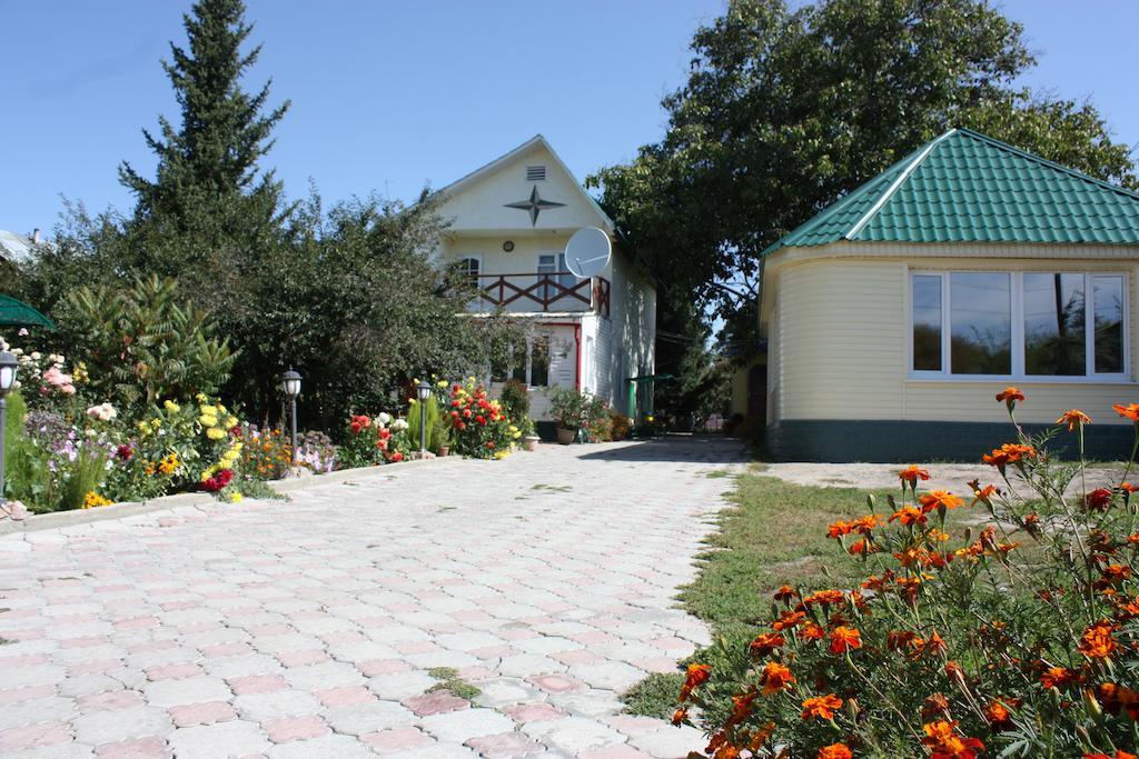 Jamilya B&B Guest House Karakol Exterior foto